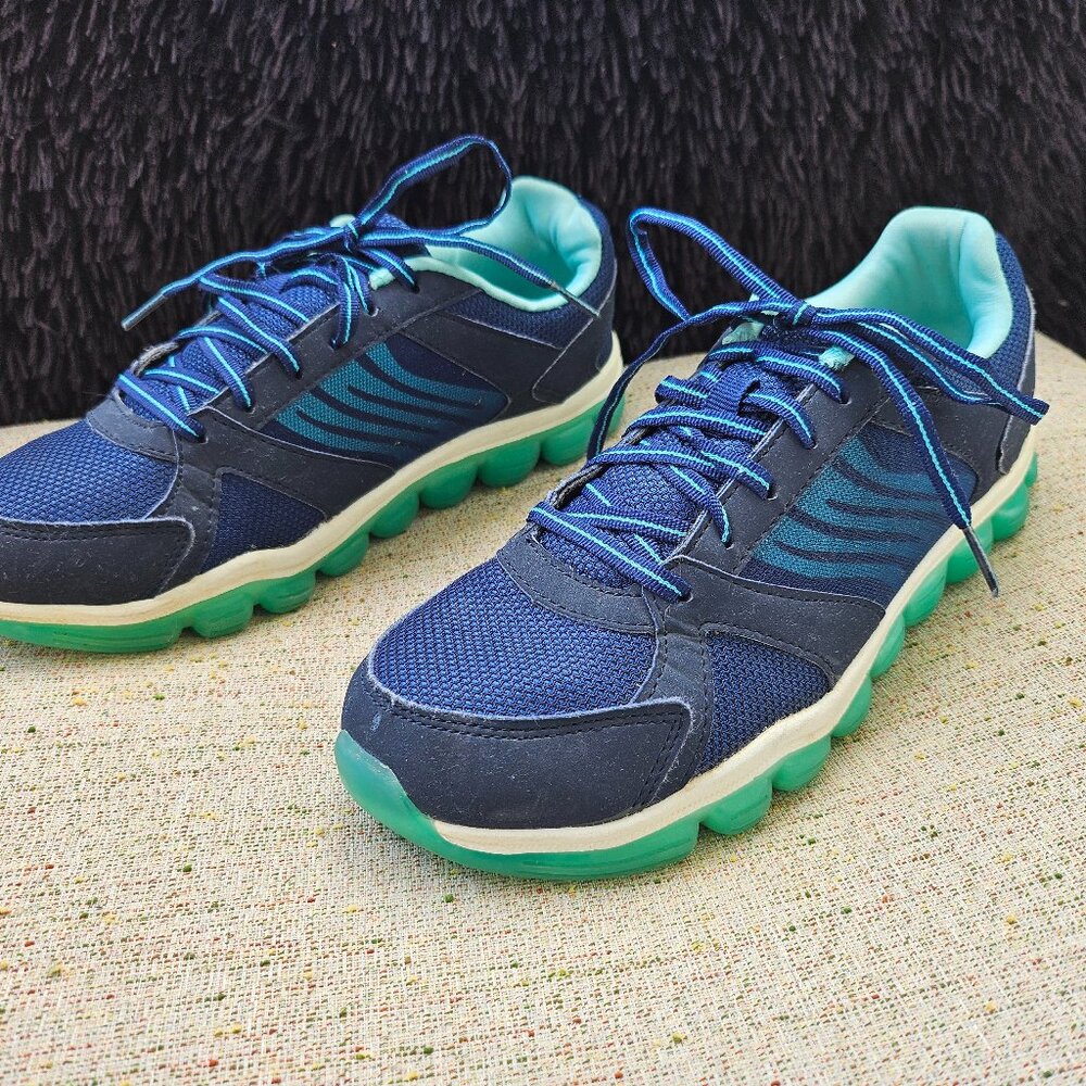 Danskin Now Women Shoe Lightweight Athletic Moonwalker Lace Up Sneakers Size 8